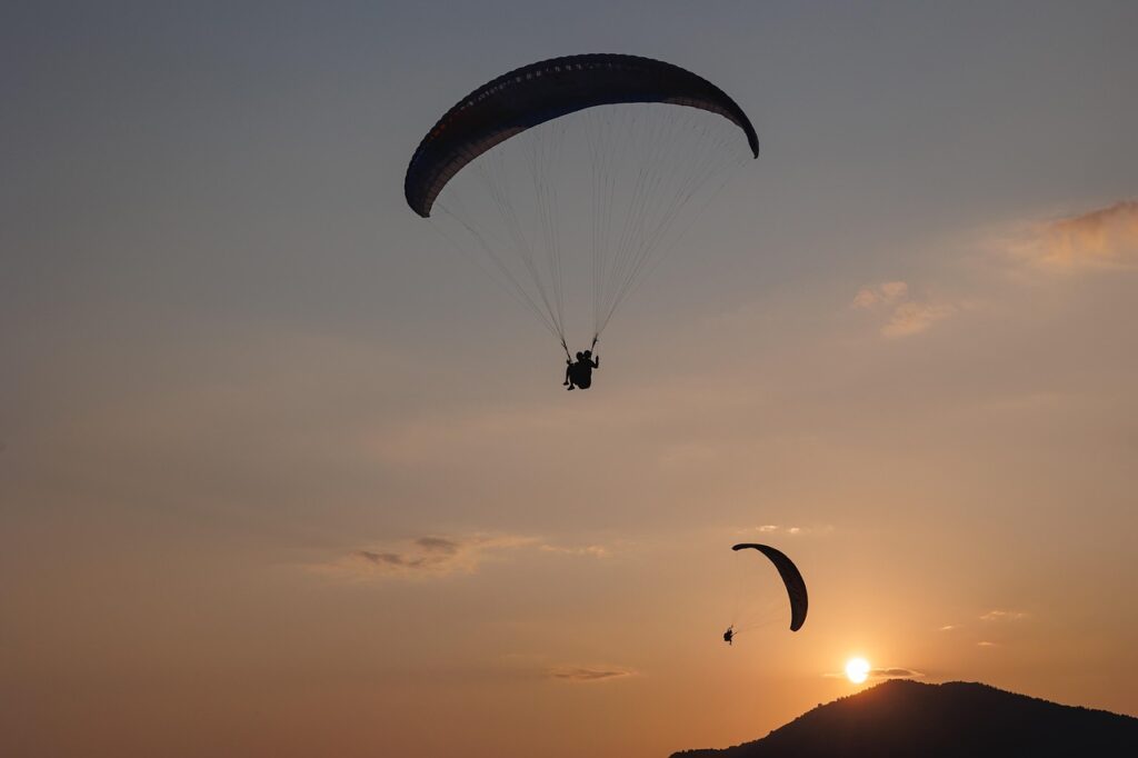 Quelle sellette de parapente choisir ? Guide 2025 pour voler confortablement et en sécurité