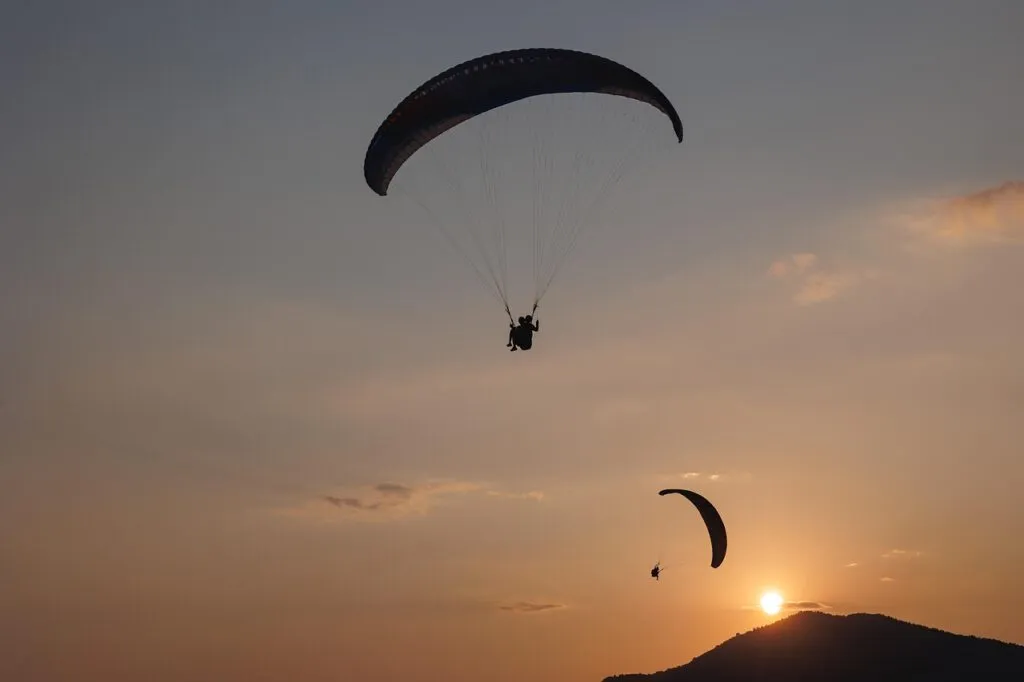 Quelle sellette de parapente choisir ? Guide 2025 pour voler confortablement et en sécurité